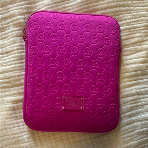 Michael Kors Pink Tablet Sleeve - Picture 1 of 2